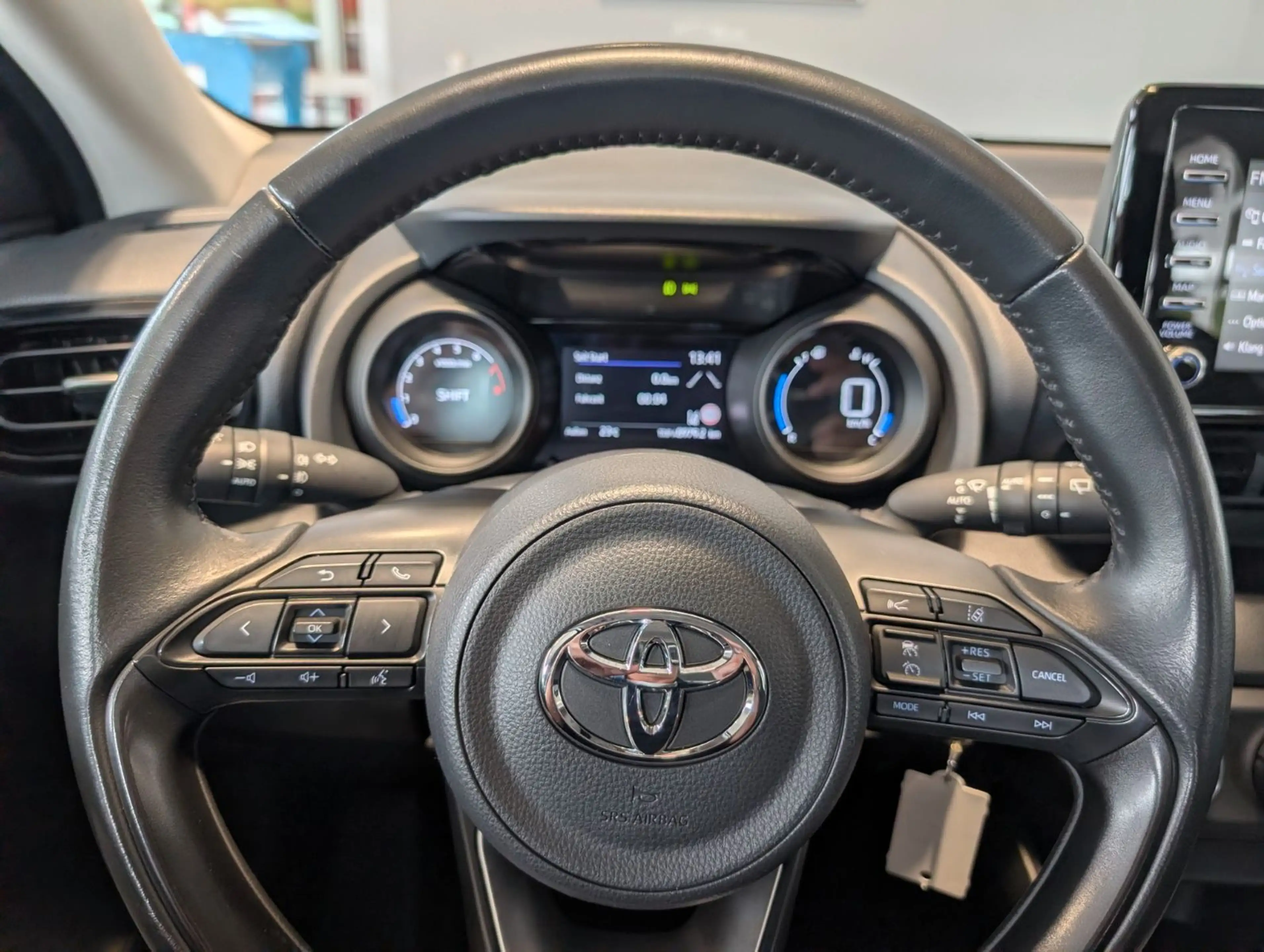 Toyota Yaris 1.5 VVT-iE Team D LED*ACC*CarPlay*Kamera — photo 14