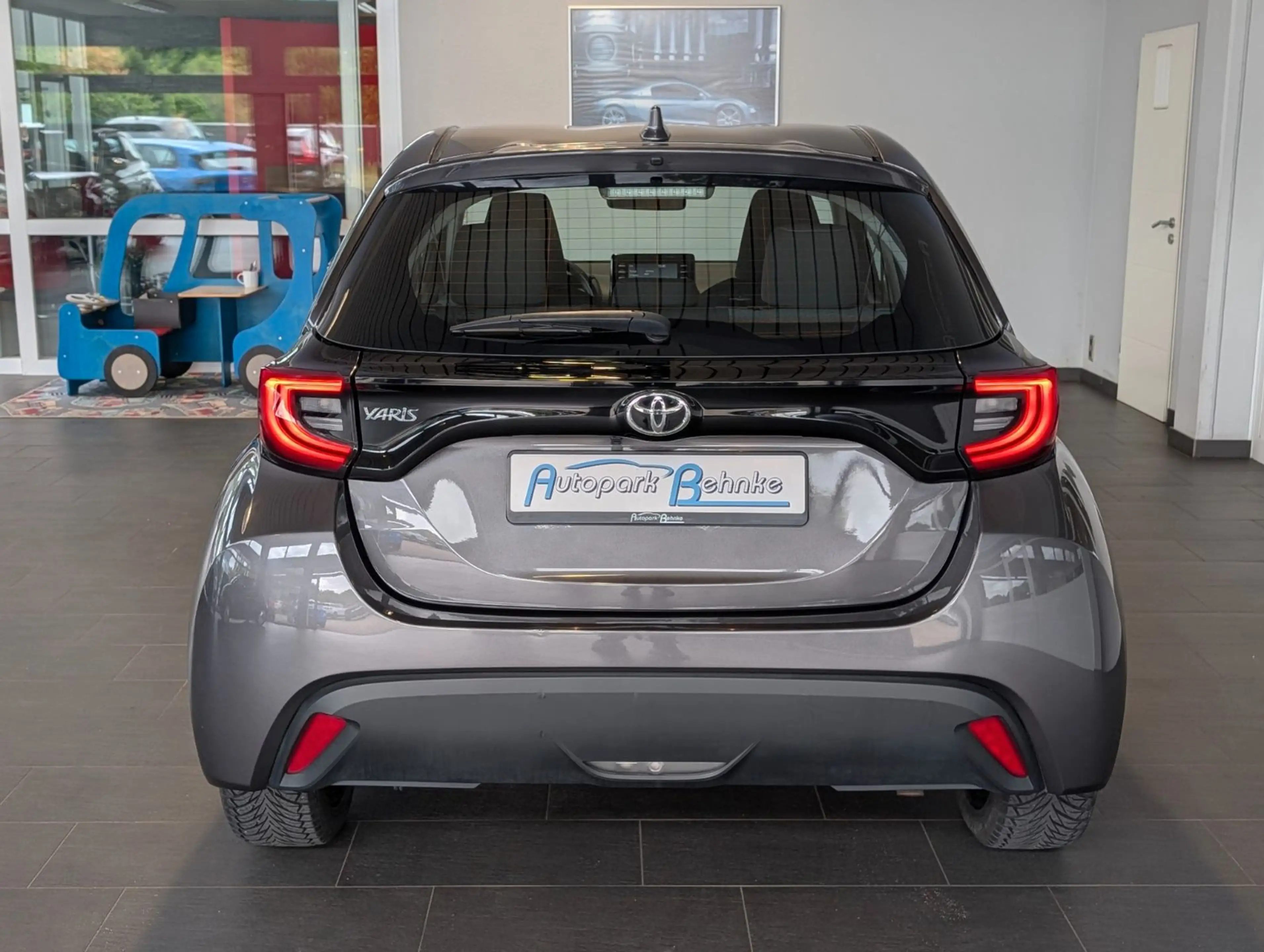 Toyota Yaris 1.5 VVT-iE Team D LED*ACC*CarPlay*Kamera — photo 10