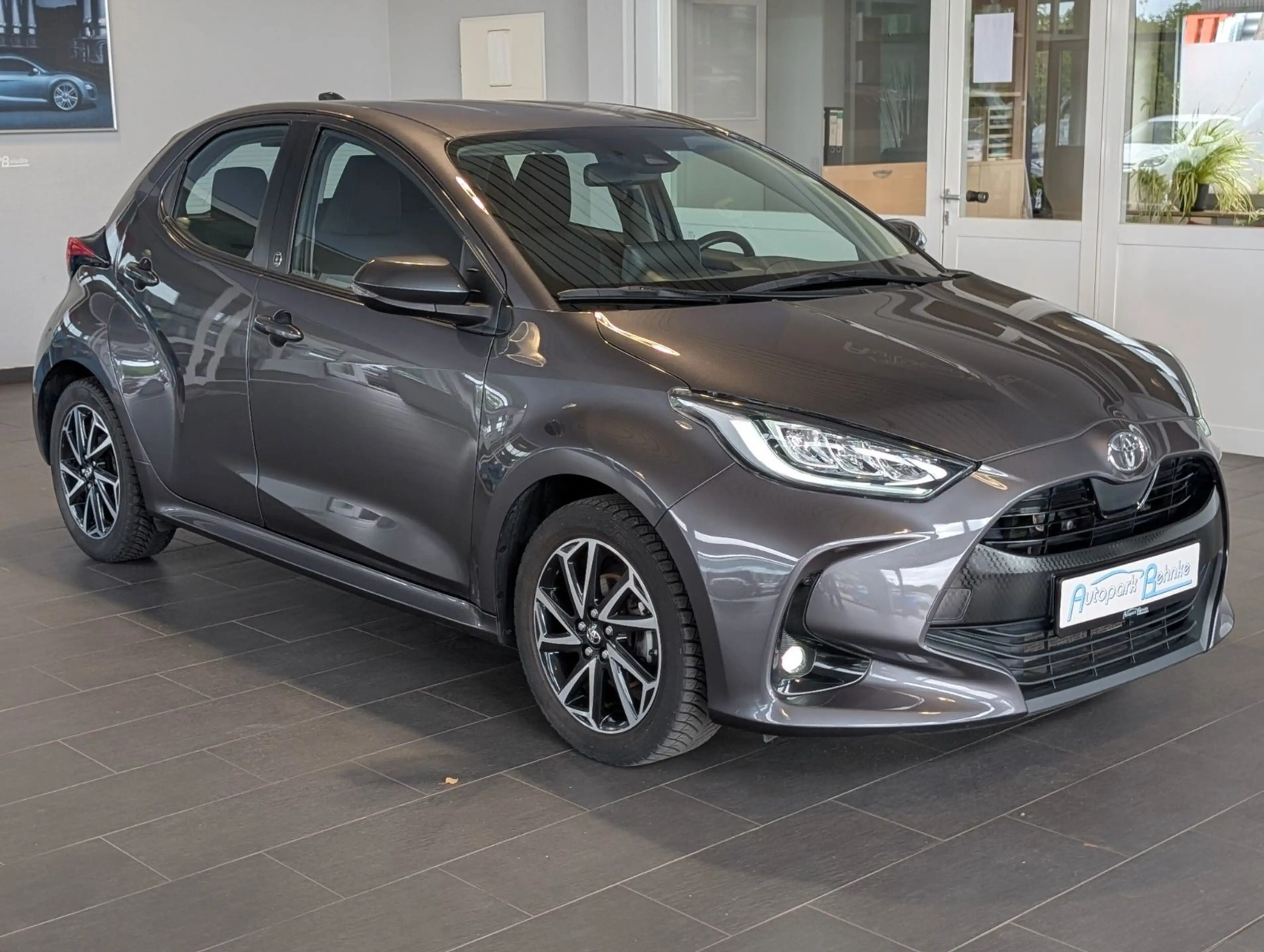 Toyota Yaris 1.5 VVT-iE Team D LED*ACC*CarPlay*Kamera