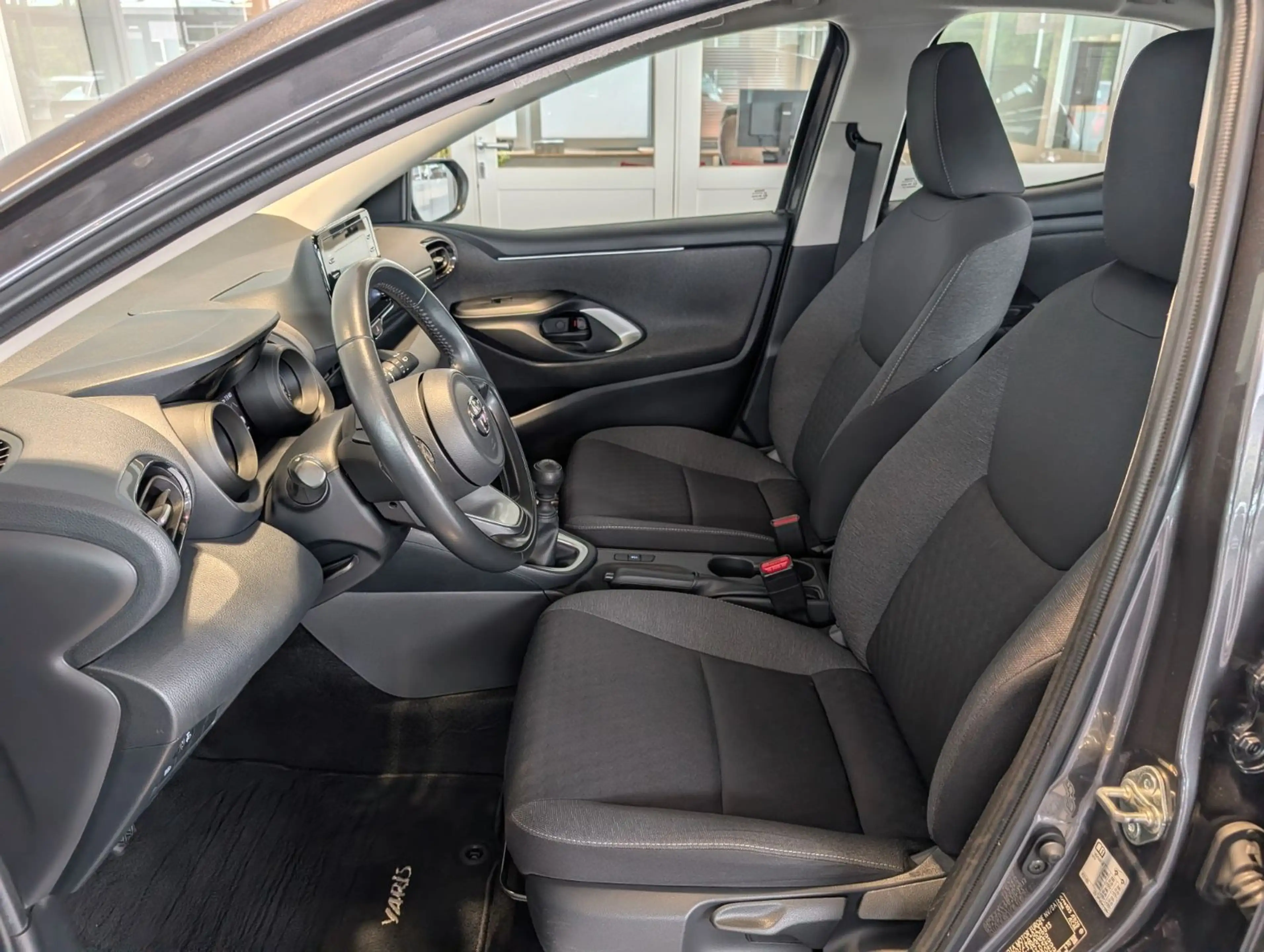 Toyota Yaris 1.5 VVT-iE Team D LED*ACC*CarPlay*Kamera — photo 7