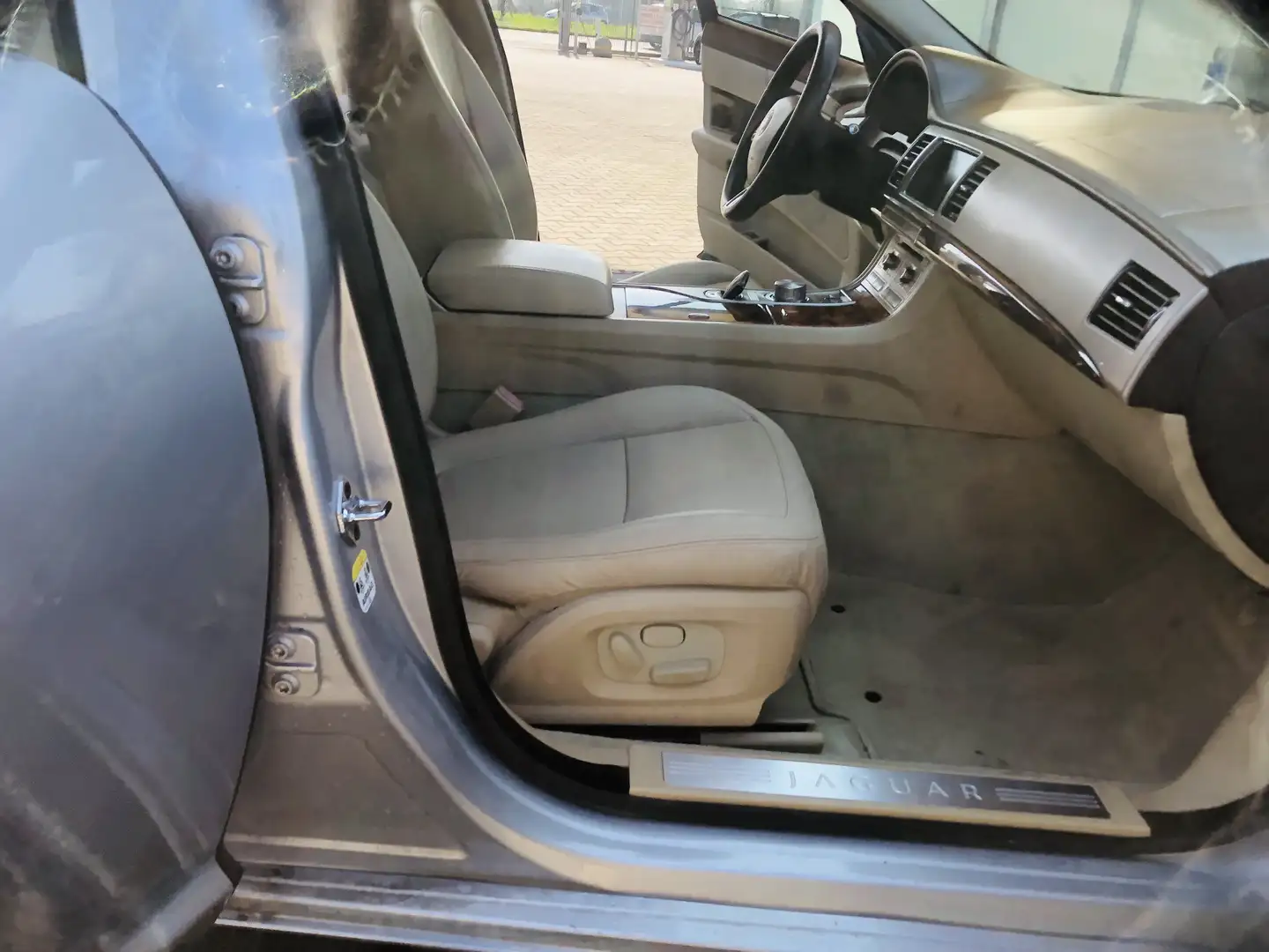 Jaguar XF 2.7d Premium Luxury auto - 1