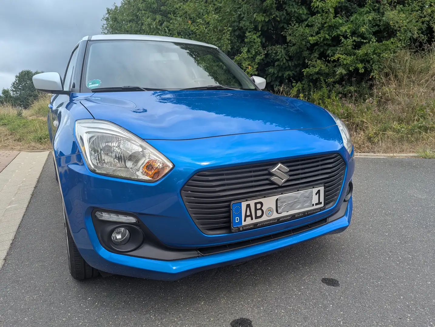 Suzuki Swift Swift 1.2 Dualjet Hybrid Allgrip Comfort Blau - 1