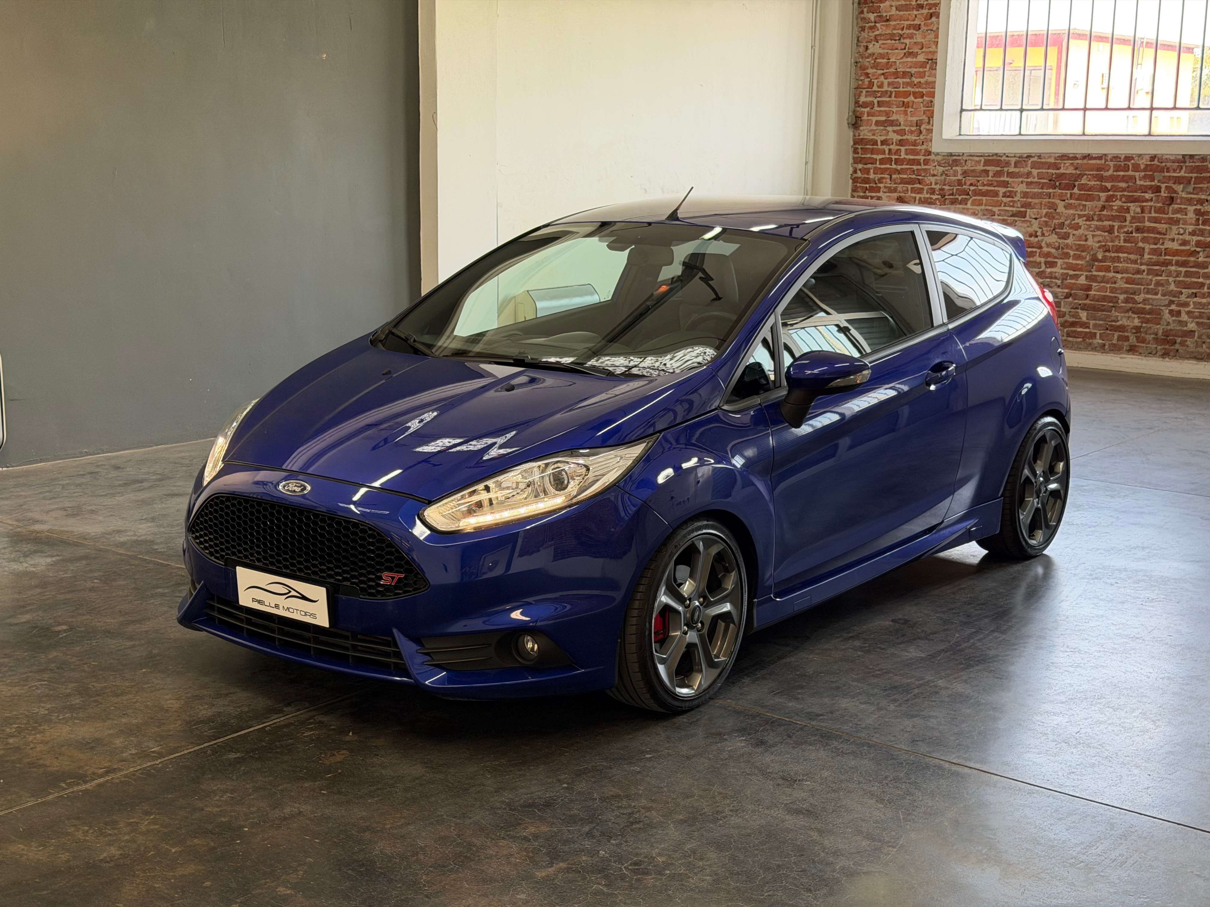 2016 Ford FIESTA