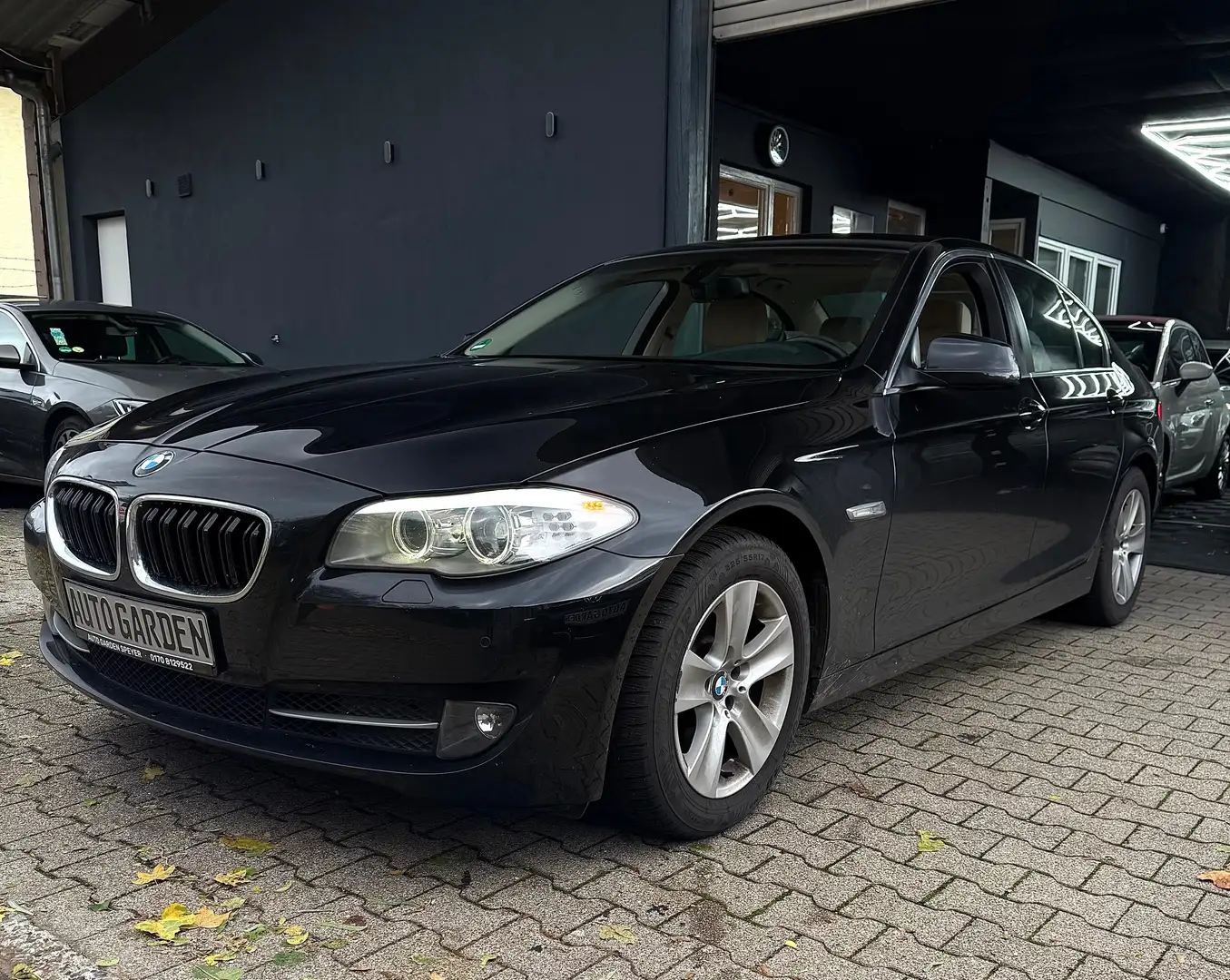 BMW 528 528 i Noir - 1