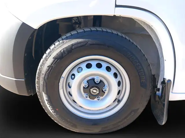 Opel Movano view 10