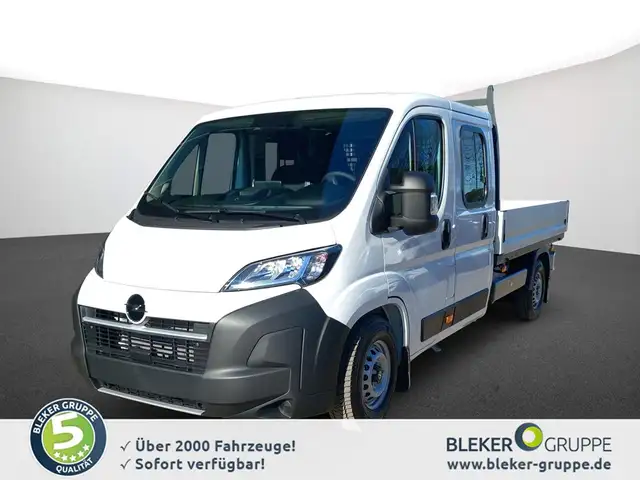Opel Movano view 2
