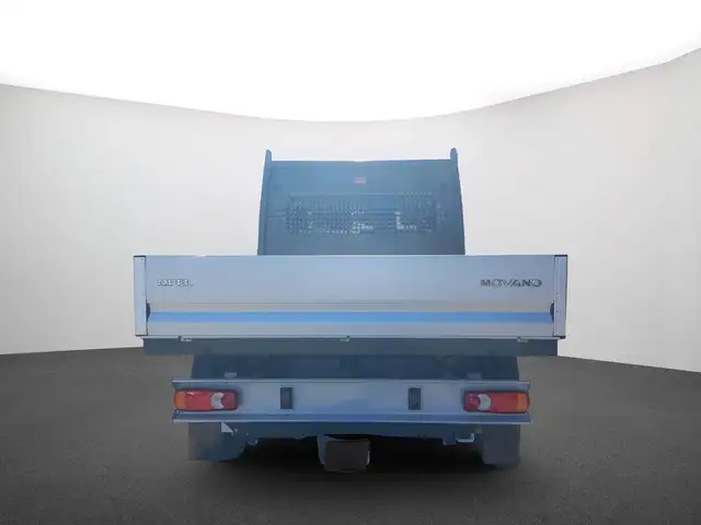 Opel Movano view 4
