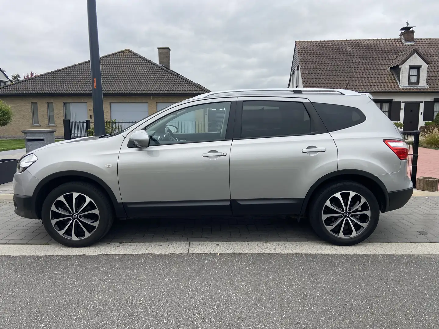 Nissan Qashqai+2 1.6 acenta Gris - 2