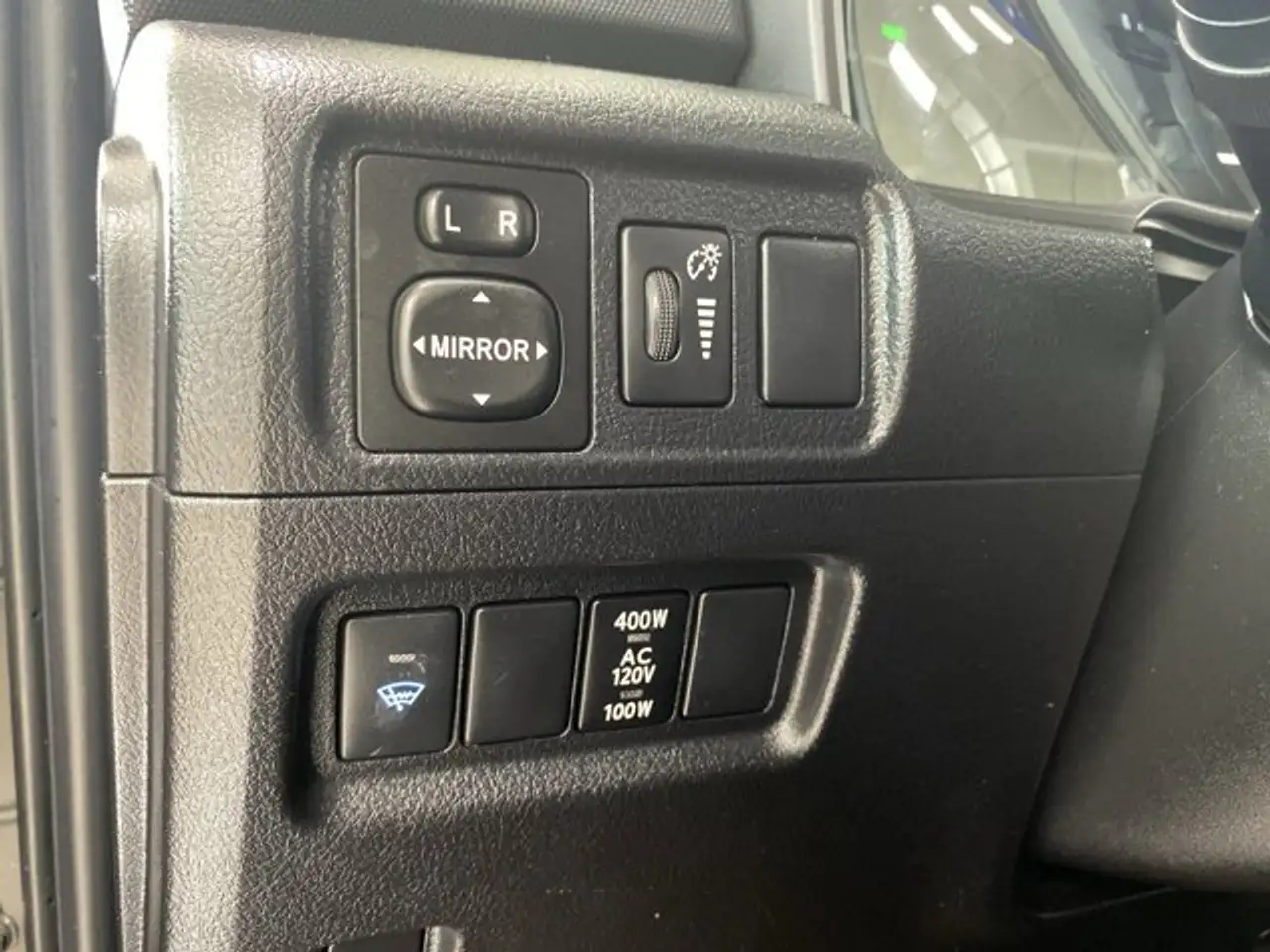 Toyota 4-Runner снимка Toyota 4-Runner