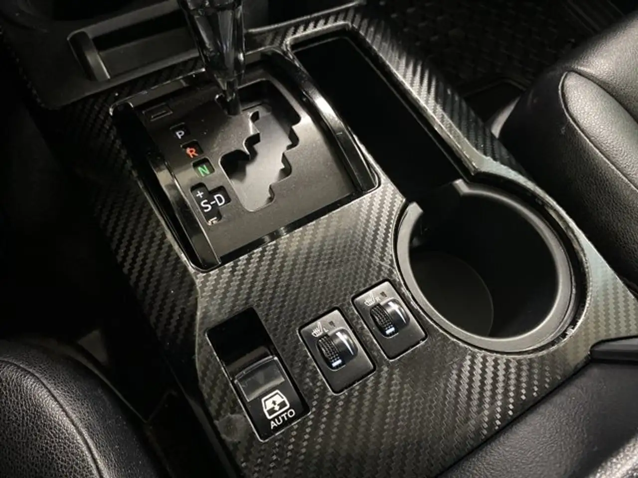 Toyota 4-Runner снимка Toyota 4-Runner
