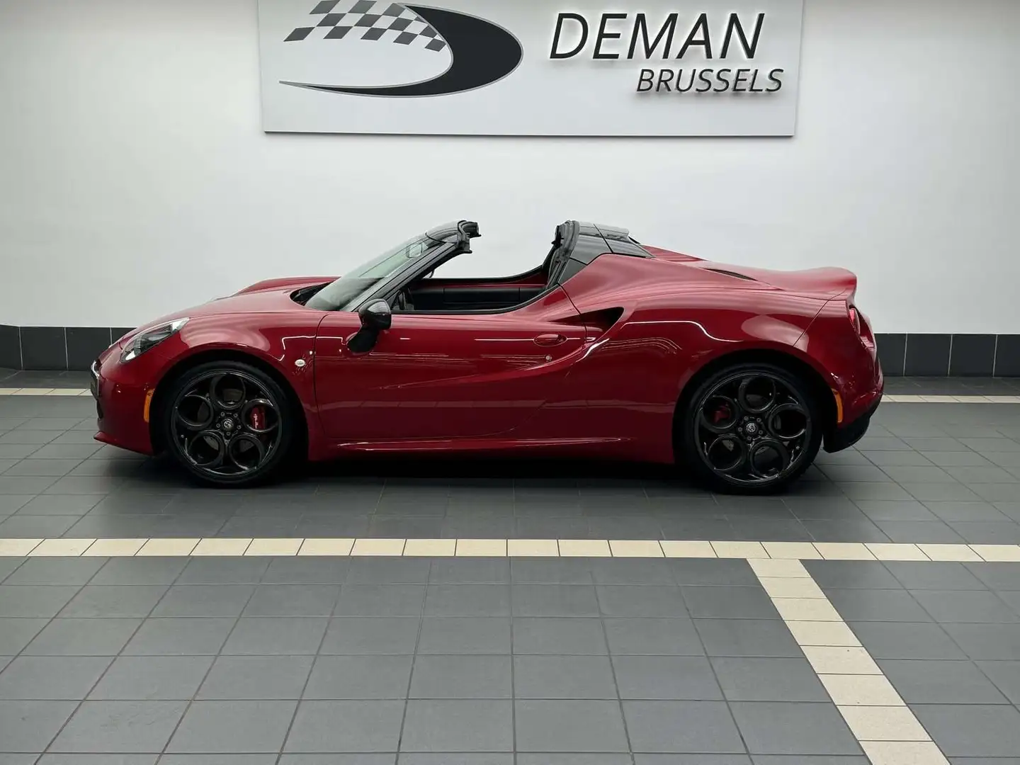 Alfa Romeo 4C Spider * Akrapovic * side Airbags * Sound System Rouge - 2