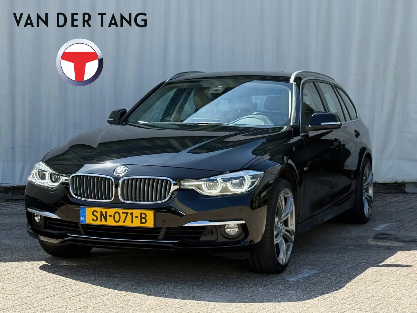 BMW 318 3-serie Touring 318i Luxury Edition Leder/ trekhaa Zwart - 1