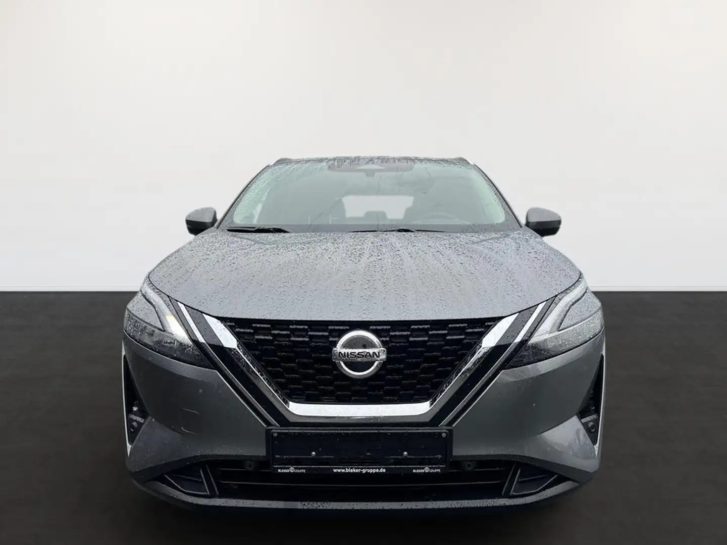 Nissan Qashqai QQ 1.3 DIG-T 140 PS MT 4x2 Premiere Edition Gris - 2