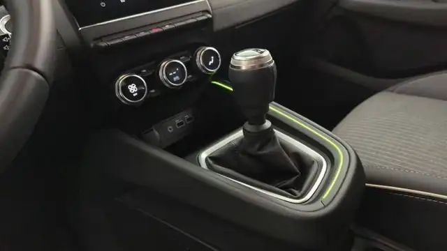 Renault Clio view 7