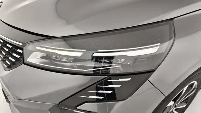 Renault Clio view 9