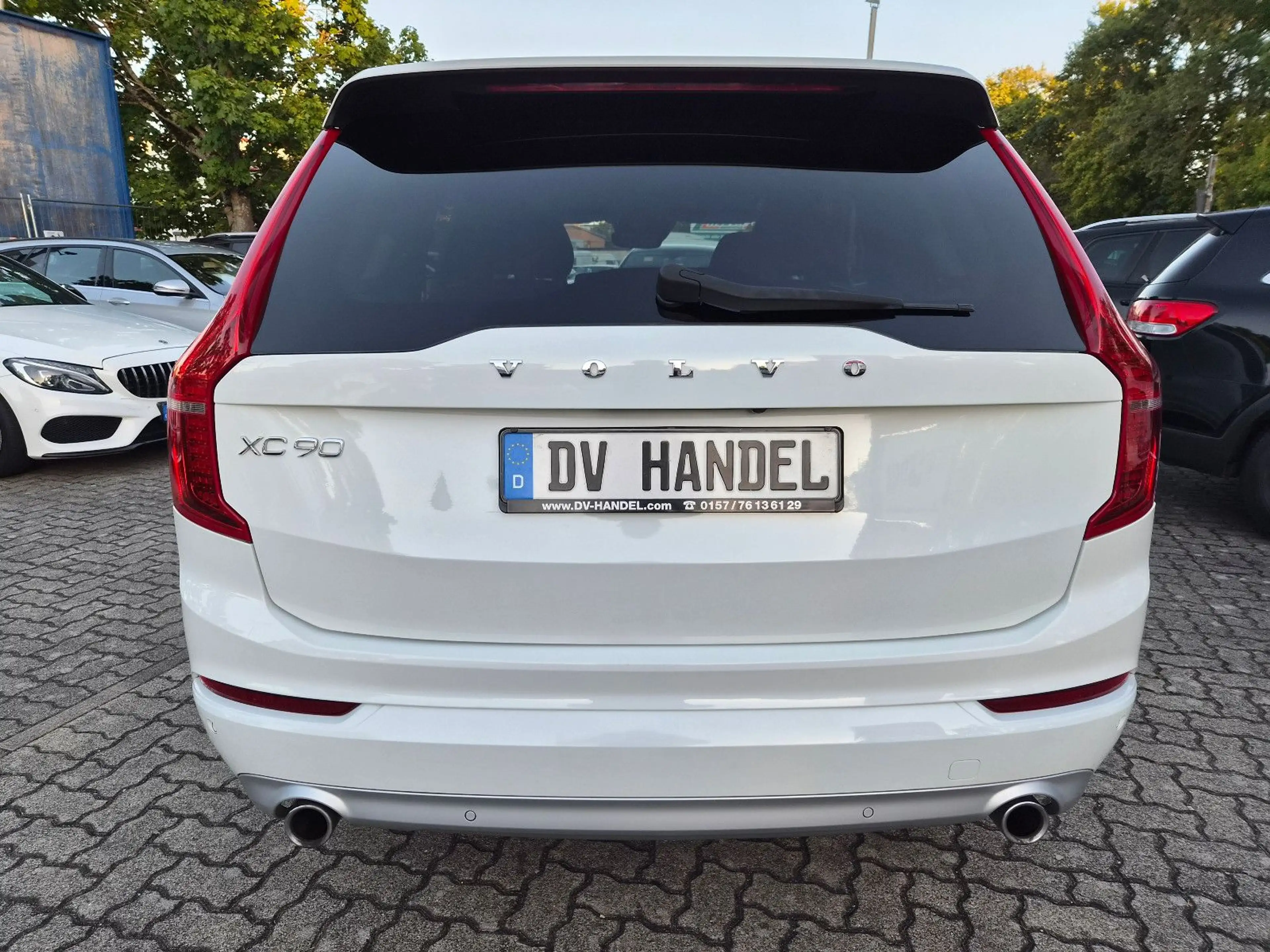 Volvo XC90 Momentum AWD   *7 Sitze/Leder/AHK/LED* — photo 4
