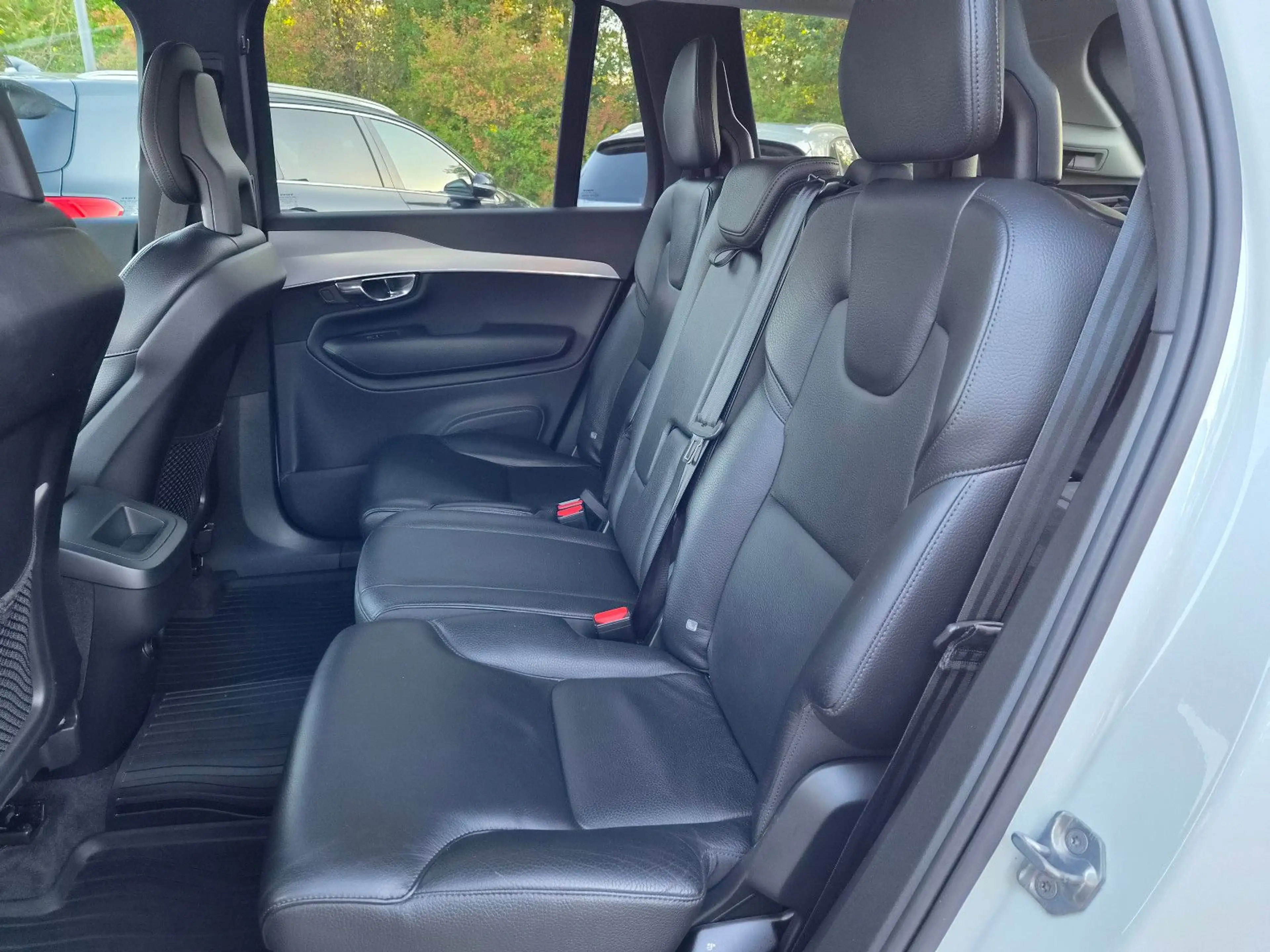 Volvo XC90 Momentum AWD   *7 Sitze/Leder/AHK/LED* — photo 12