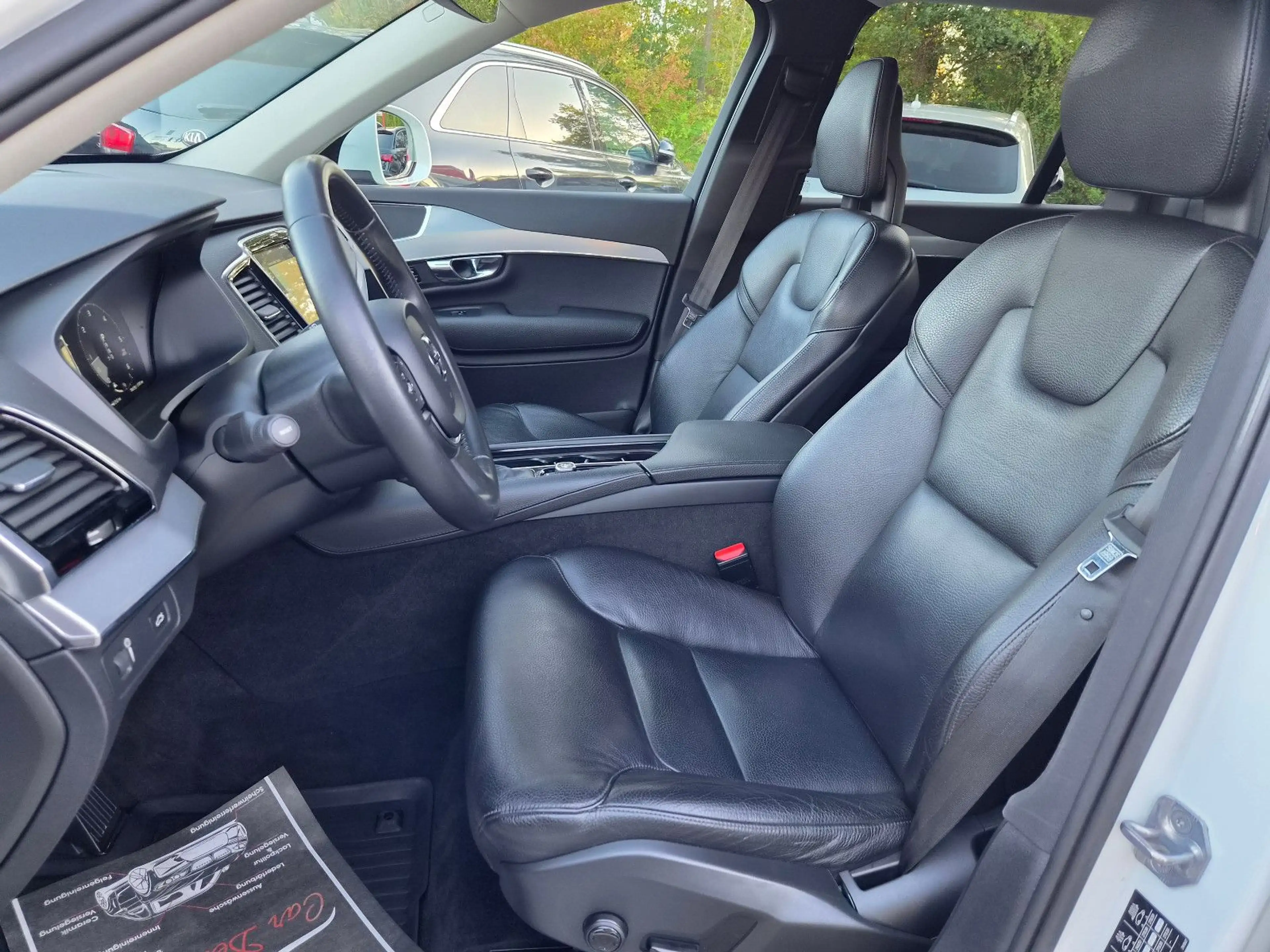 Volvo XC90 Momentum AWD   *7 Sitze/Leder/AHK/LED* — photo 8