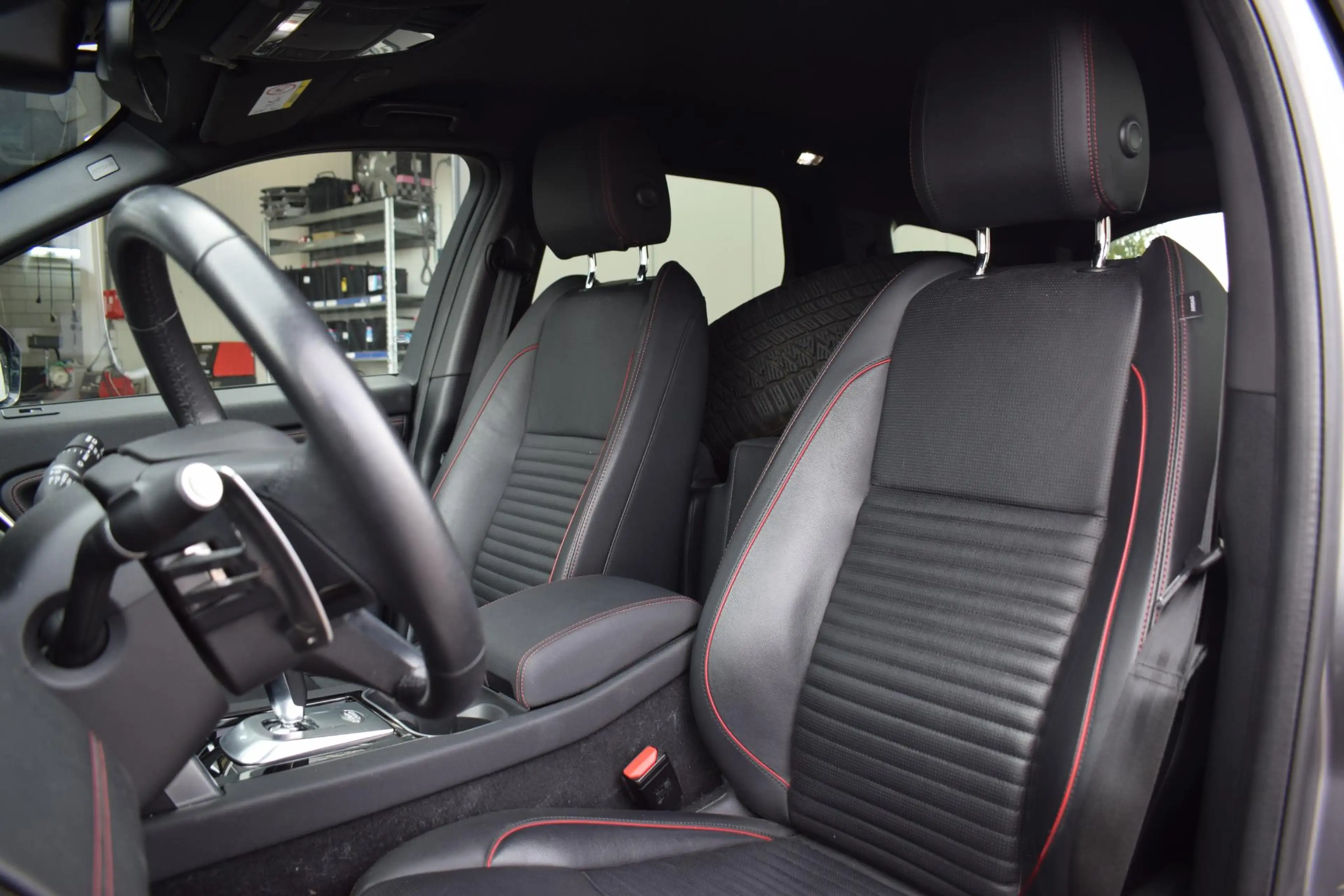 Land Rover Discovery Sport P300e 1.5 R-Dynamic HSE | Trekhaak | Meridian | Le — photo 5