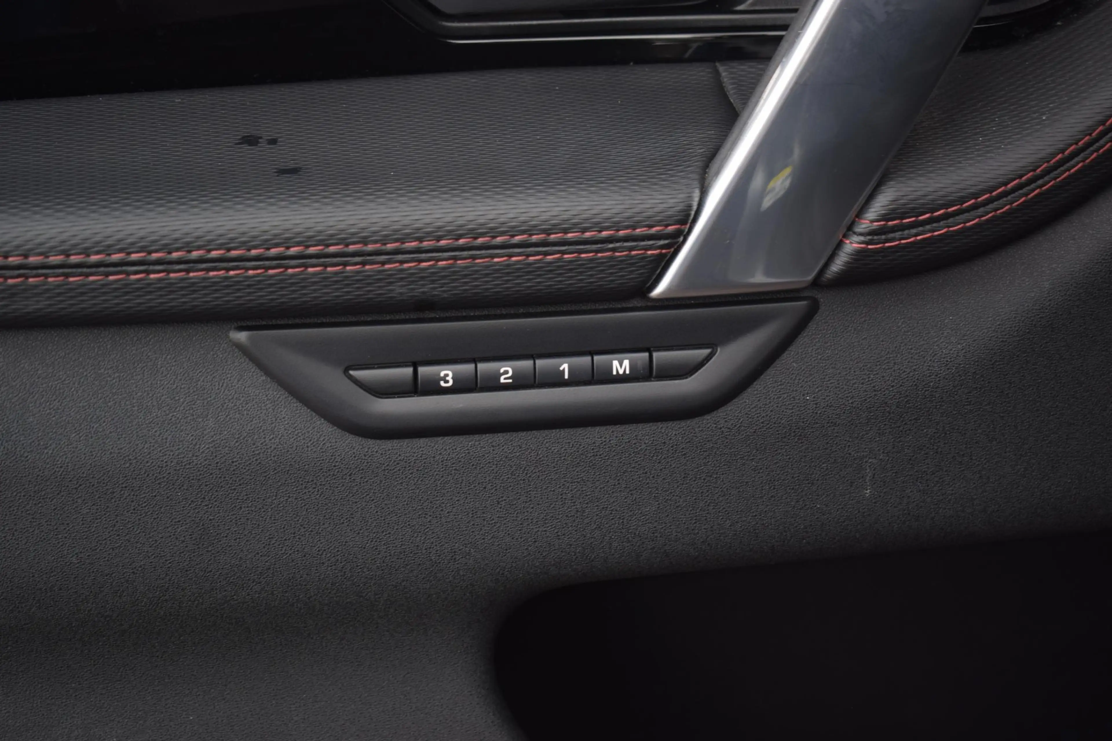 Land Rover Discovery Sport P300e 1.5 R-Dynamic HSE | Trekhaak | Meridian | Le — photo 6