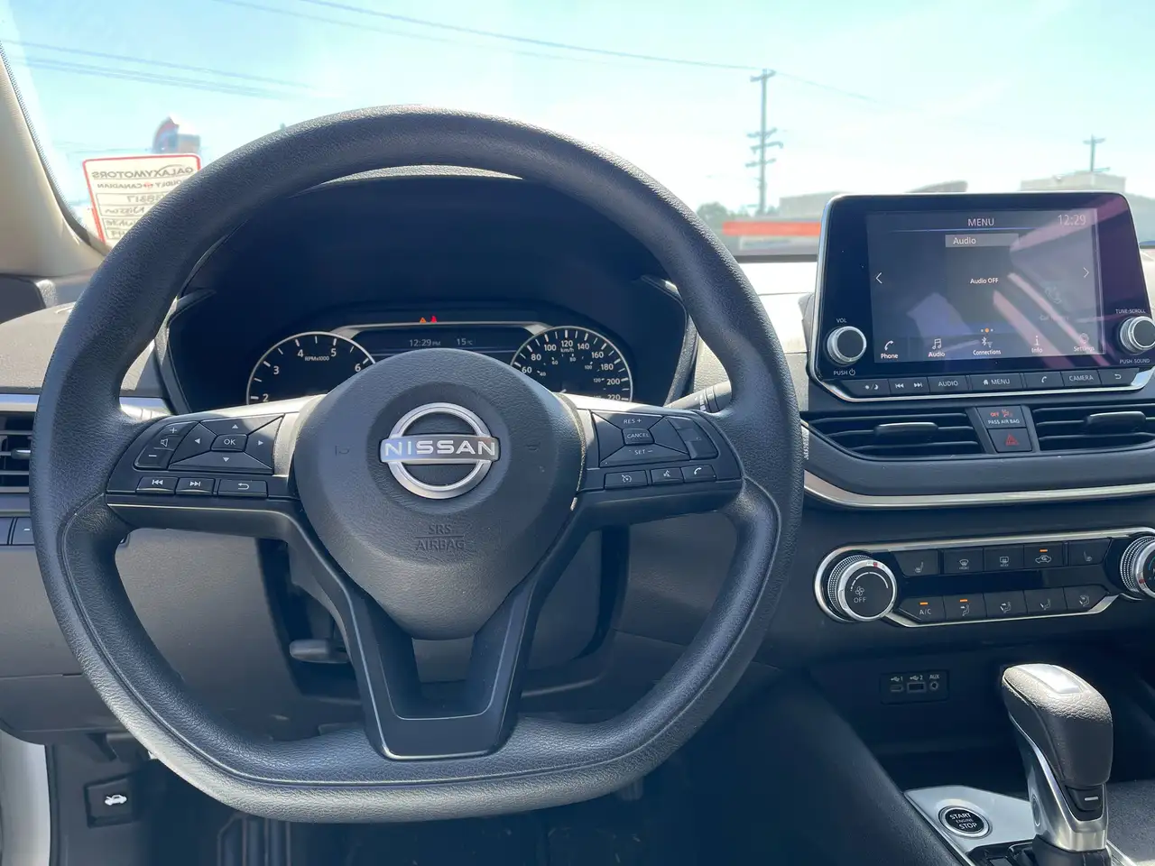 Nissan Altima снимка Nissan Altima