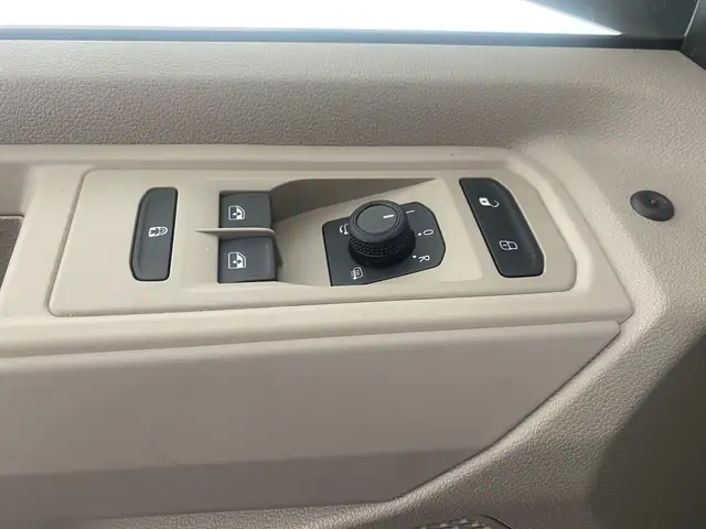 Volkswagen T7 Multivan VW T7 Multivan Business eHybrid 180 kW 4MOTION Ansicht 25