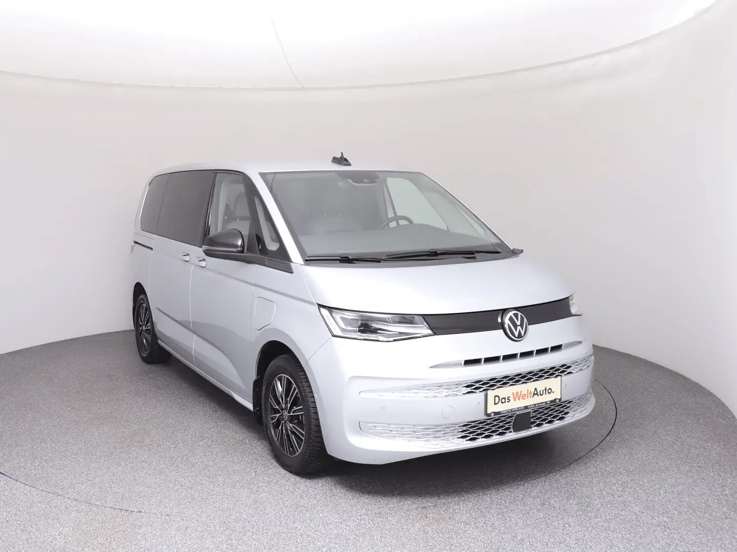 Volkswagen T7 Multivan VW T7 Multivan Business eHybrid 180 kW 4MOTION Silber - 2