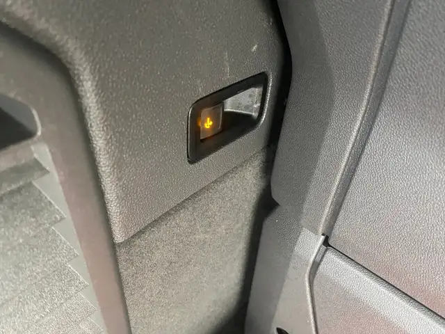 Volkswagen T7 Multivan VW T7 Multivan Business eHybrid 180 kW 4MOTION Ansicht 32