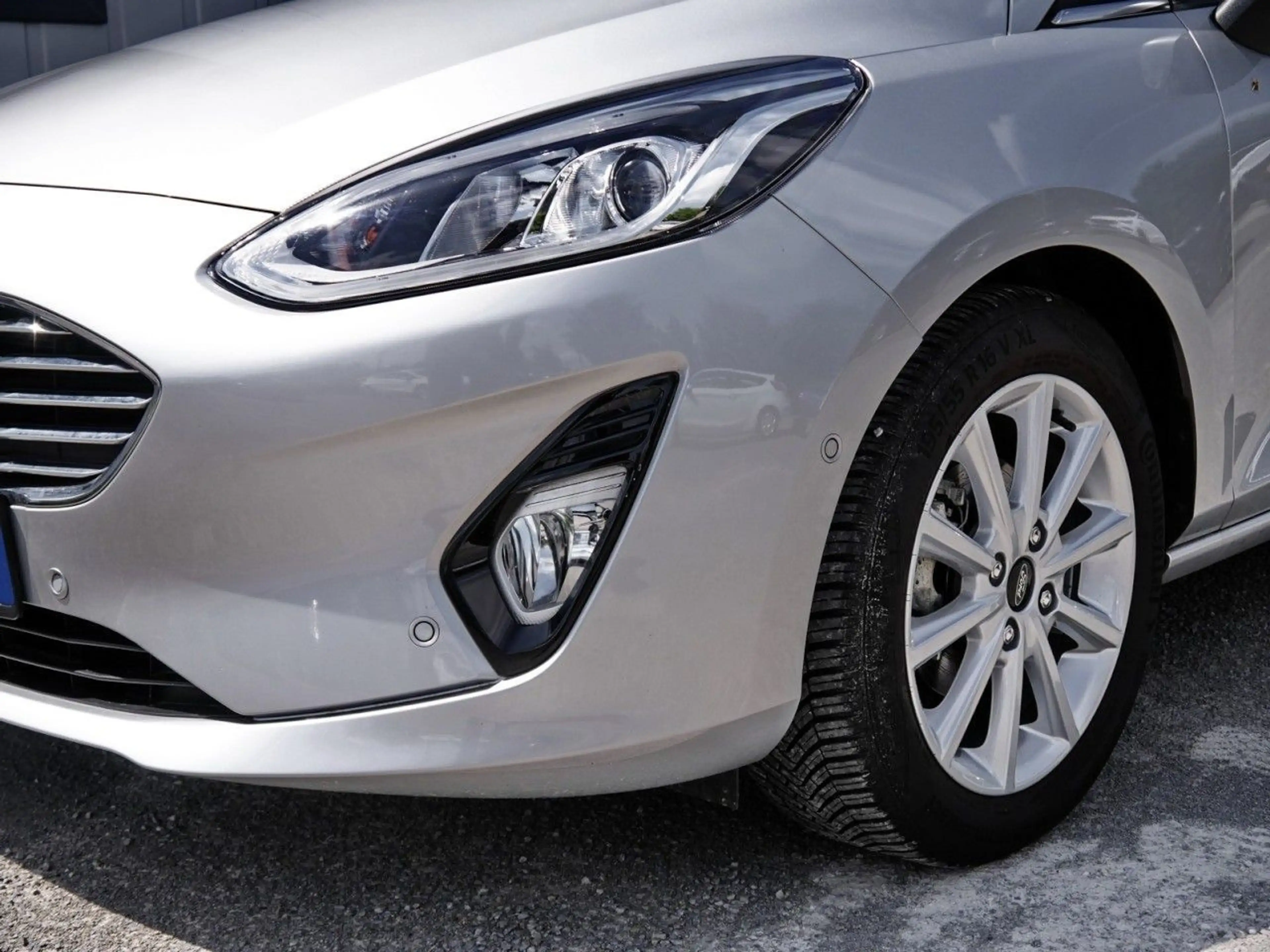 Ford Fiesta Titanium 1.0 EB ParkAssist+NAV+Kamera+SHZ — photo 15