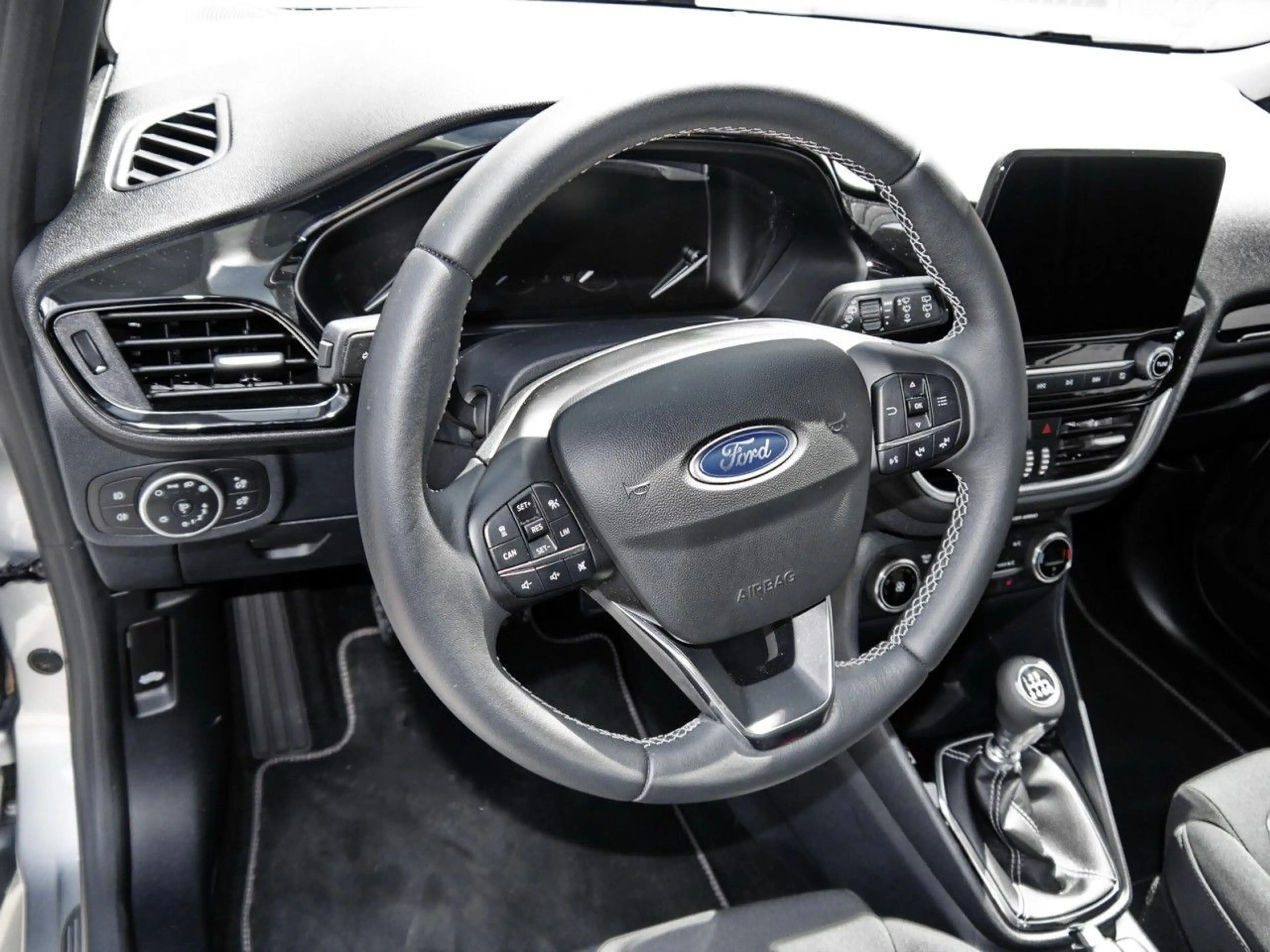 Ford Fiesta Titanium 1.0 EB ParkAssist+NAV+Kamera+SHZ — photo 14
