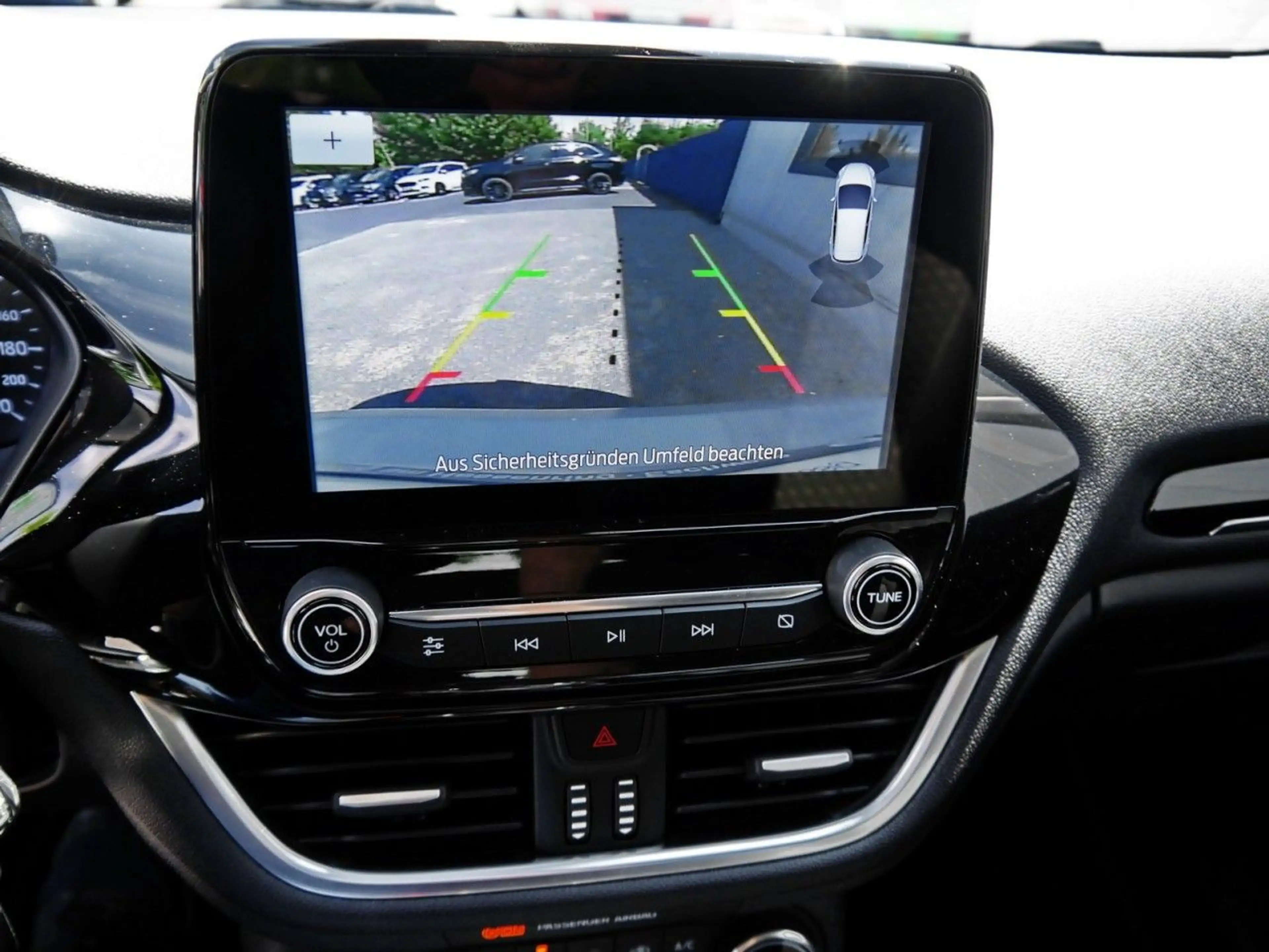 Ford Fiesta Titanium 1.0 EB ParkAssist+NAV+Kamera+SHZ — photo 13