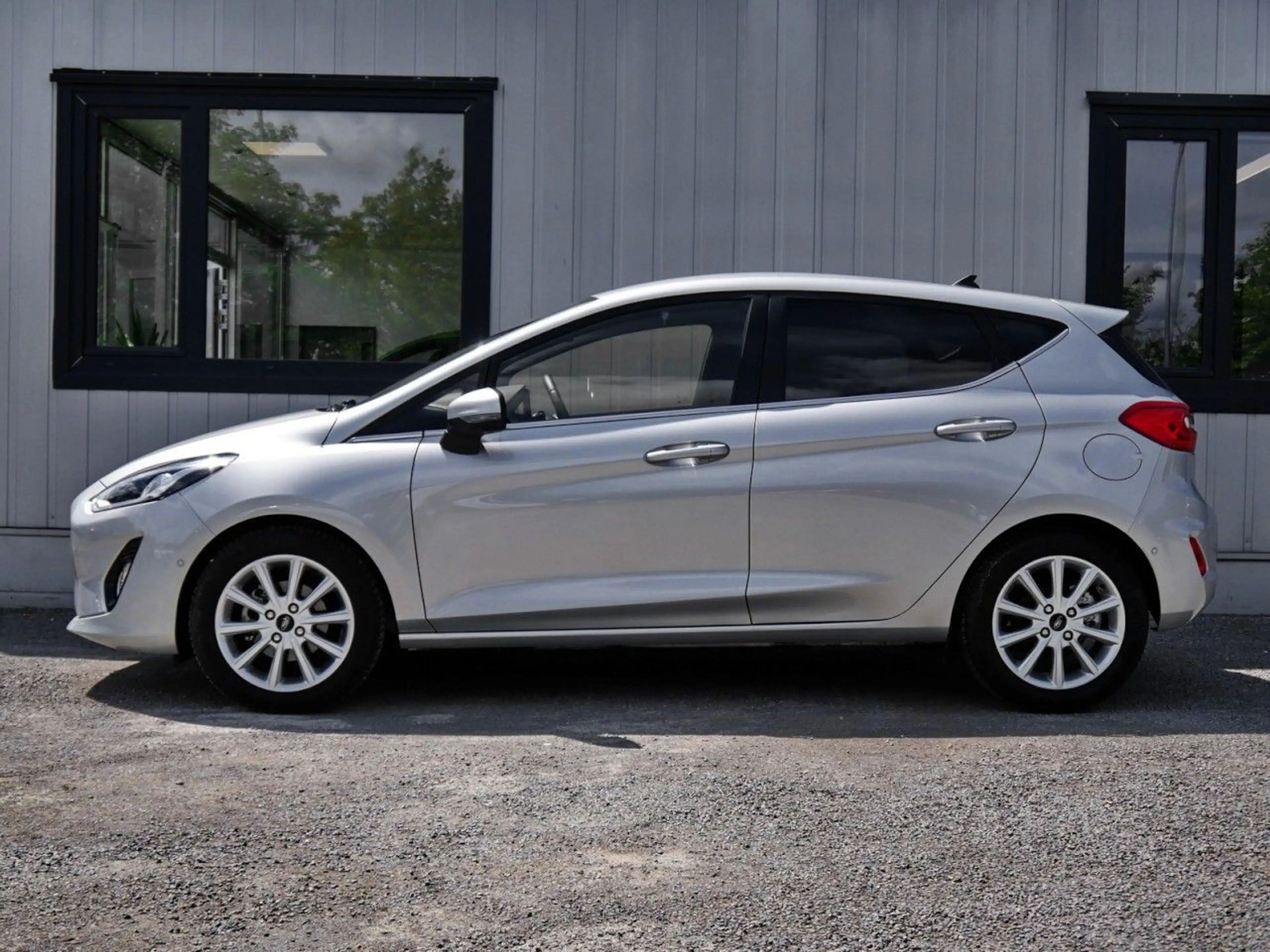 Ford Fiesta Titanium 1.0 EB ParkAssist+NAV+Kamera+SHZ — photo 3