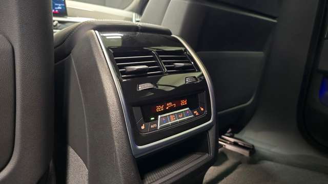 BMW X6 — photo 17