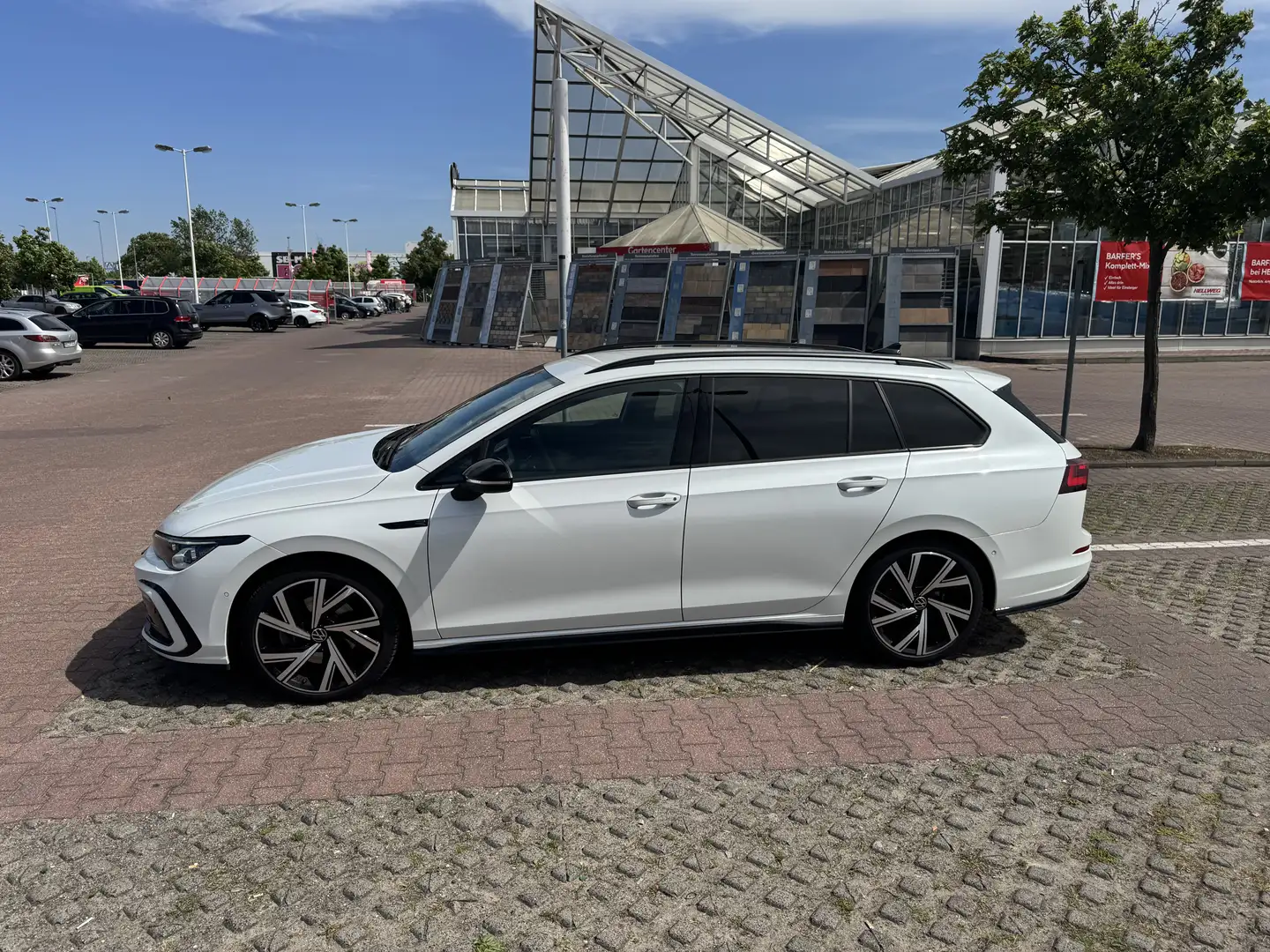 Volkswagen Golf Variant 2.0 TSI OPF DSG R-Line - 2