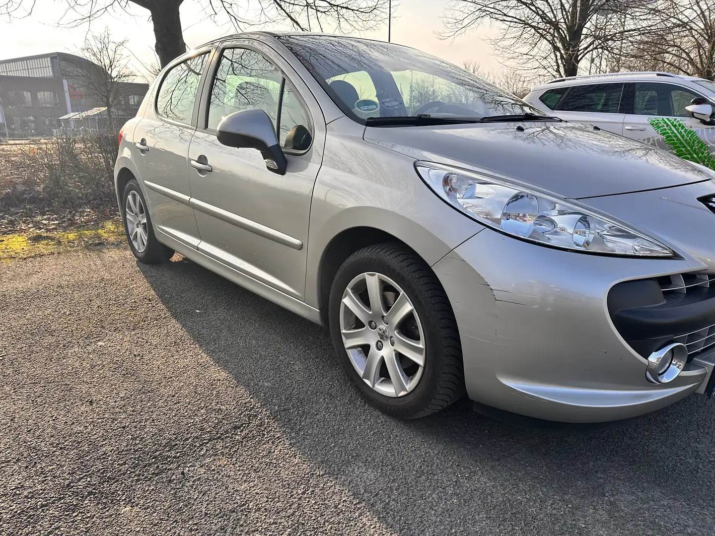 Peugeot 207 207+SW+120+VTi+Sport Silber - 2