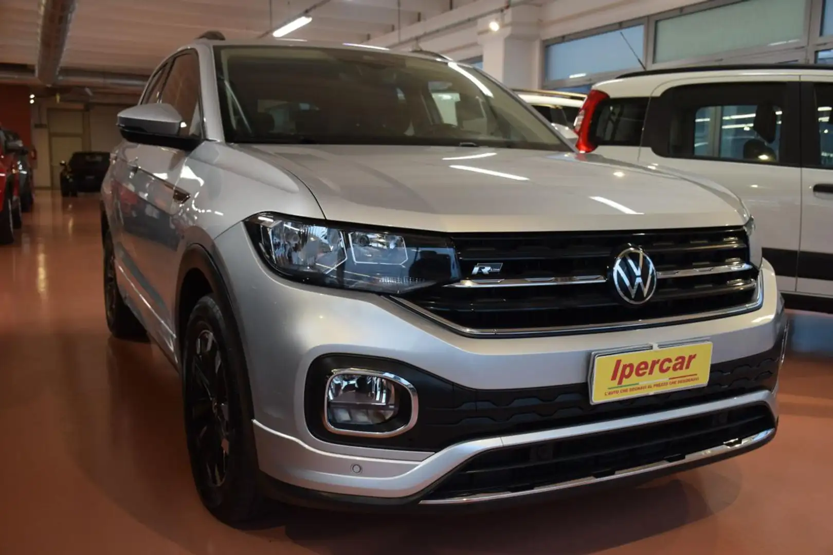 Volkswagen T-Cross 1.0 TSI R-LINE Argent - 1