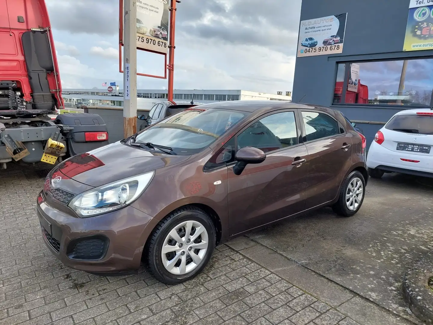 Kia Rio 1.4 CRDi Fusion Brun - 2