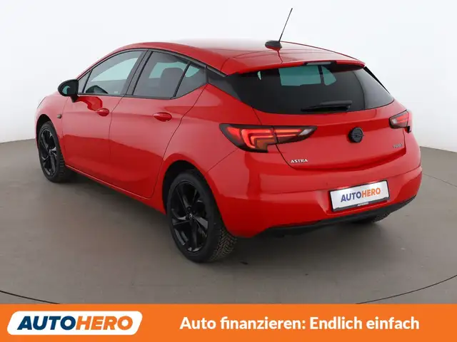 Opel Astra view 4