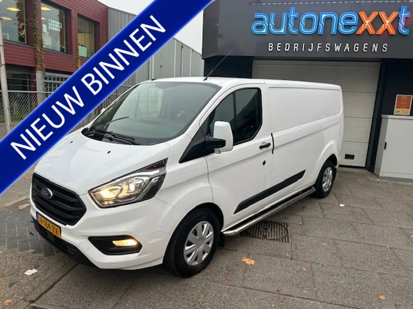 Ford Transit Custom 300 2.0 TDCI L2H1 Trend AIRCO I NAVI I PDC I AUTOM Weiß - 1
