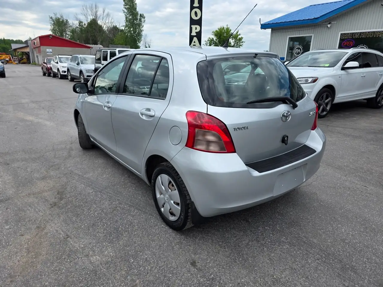 Toyota Yaris снимка Toyota Yaris
