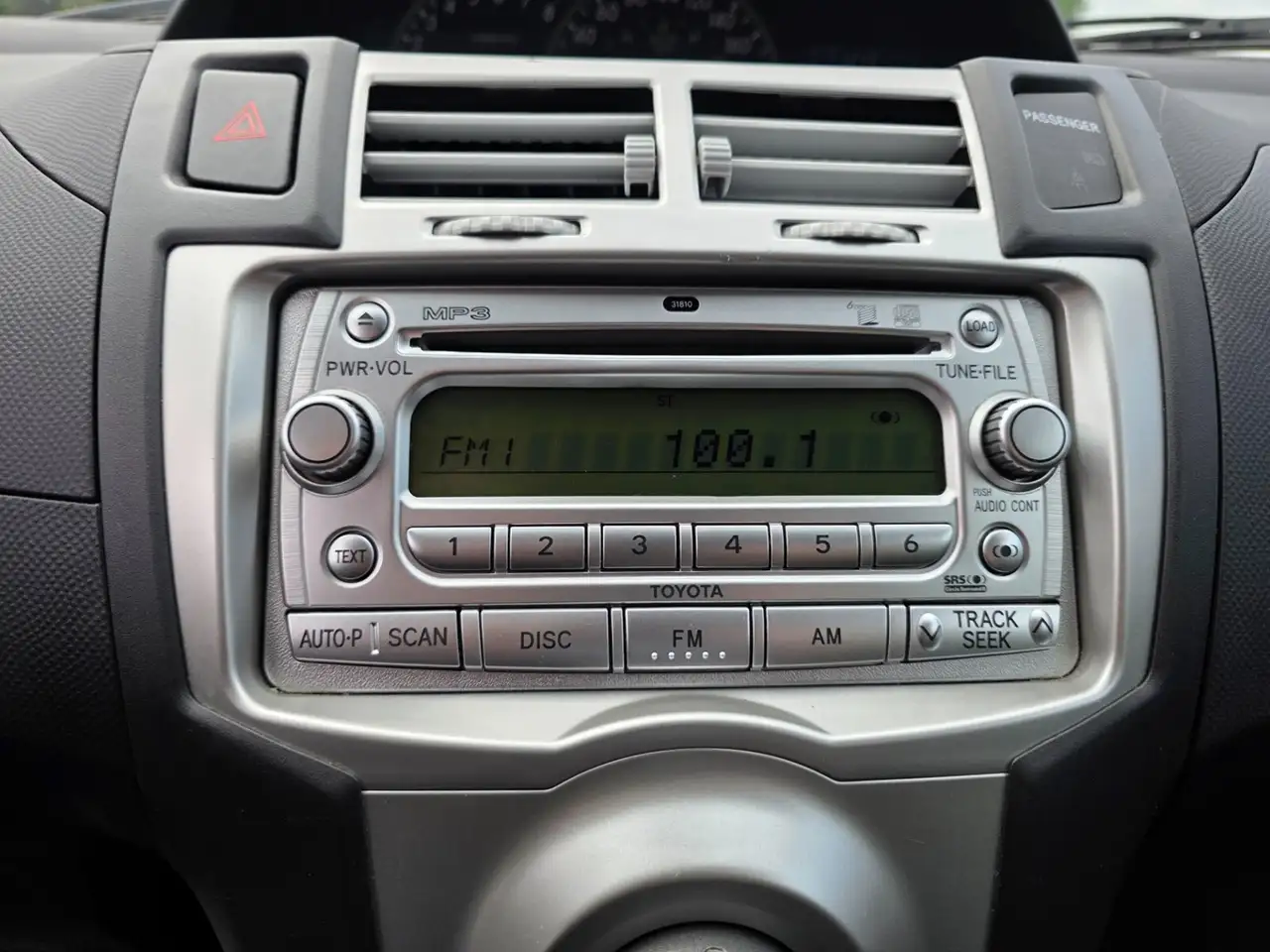 Toyota Yaris снимка Toyota Yaris