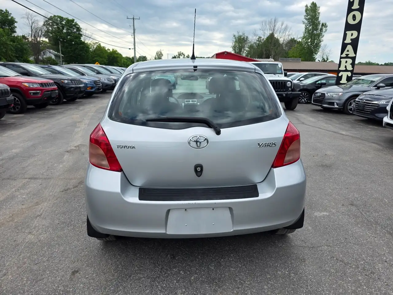 Toyota Yaris снимка Toyota Yaris