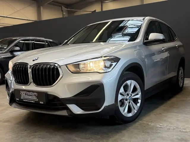 Bmw X1 xDrive 25 e Navi/PDC/1. Hand