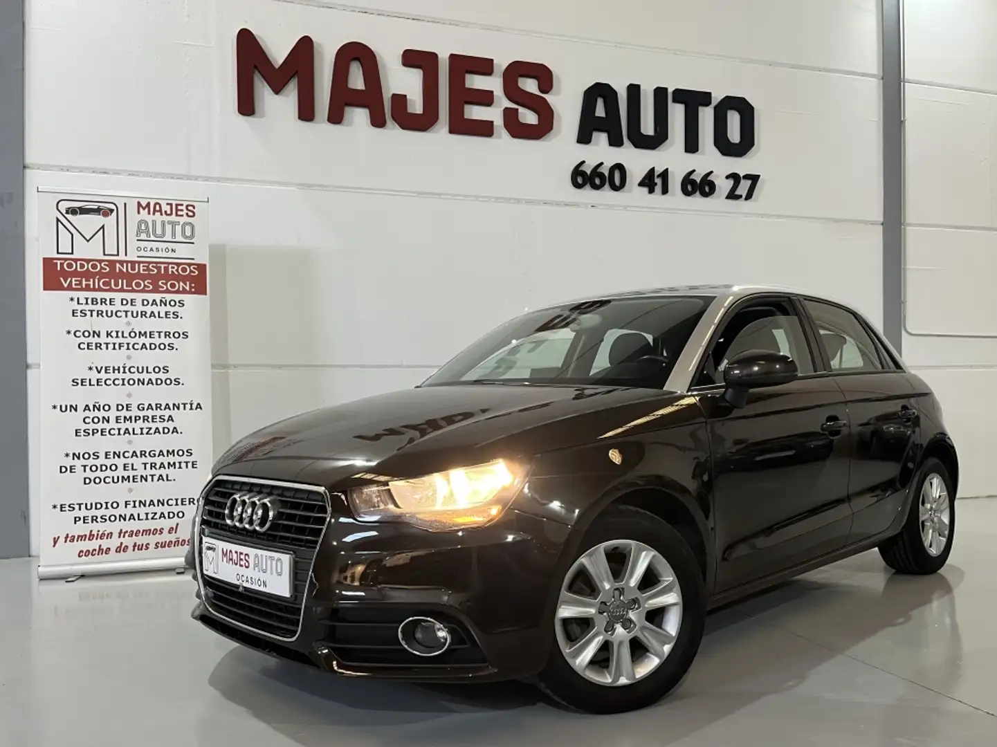 Audi A1 Sportback 1.6TDI Attracted Braun - 1