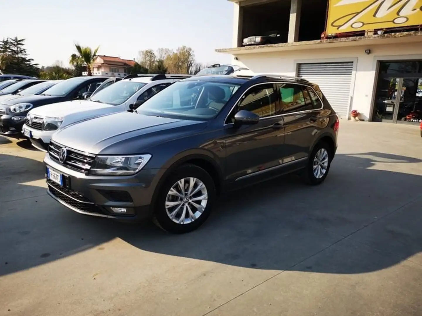 Volkswagen Tiguan 1.6 TDI BUSINESS 115CV Grigio - 1