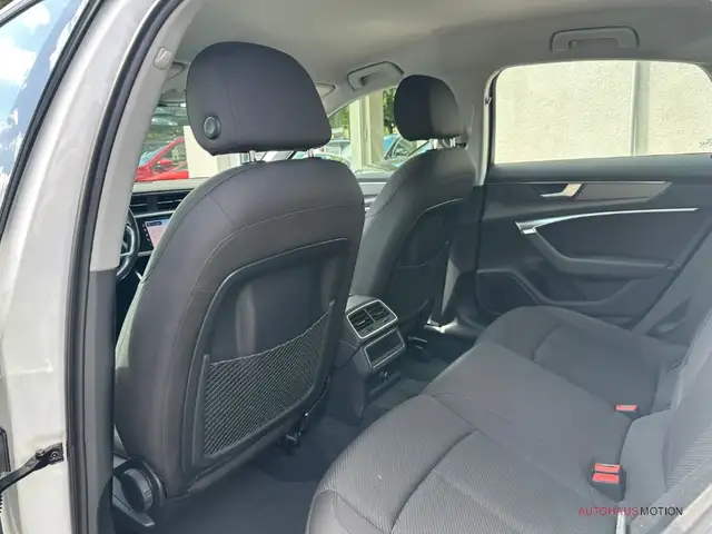Audi A6 view 11