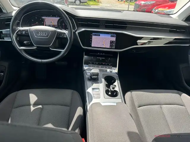 Audi A6 view 12