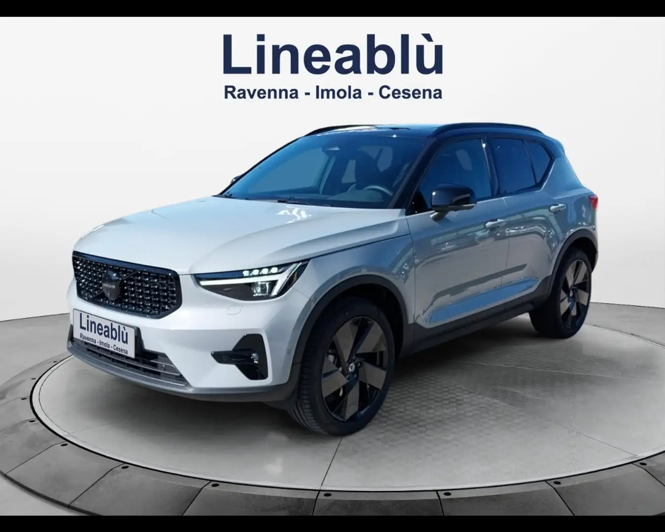 Volvo XC40 Ultra Black Edition B3 AUT Grigio - 1