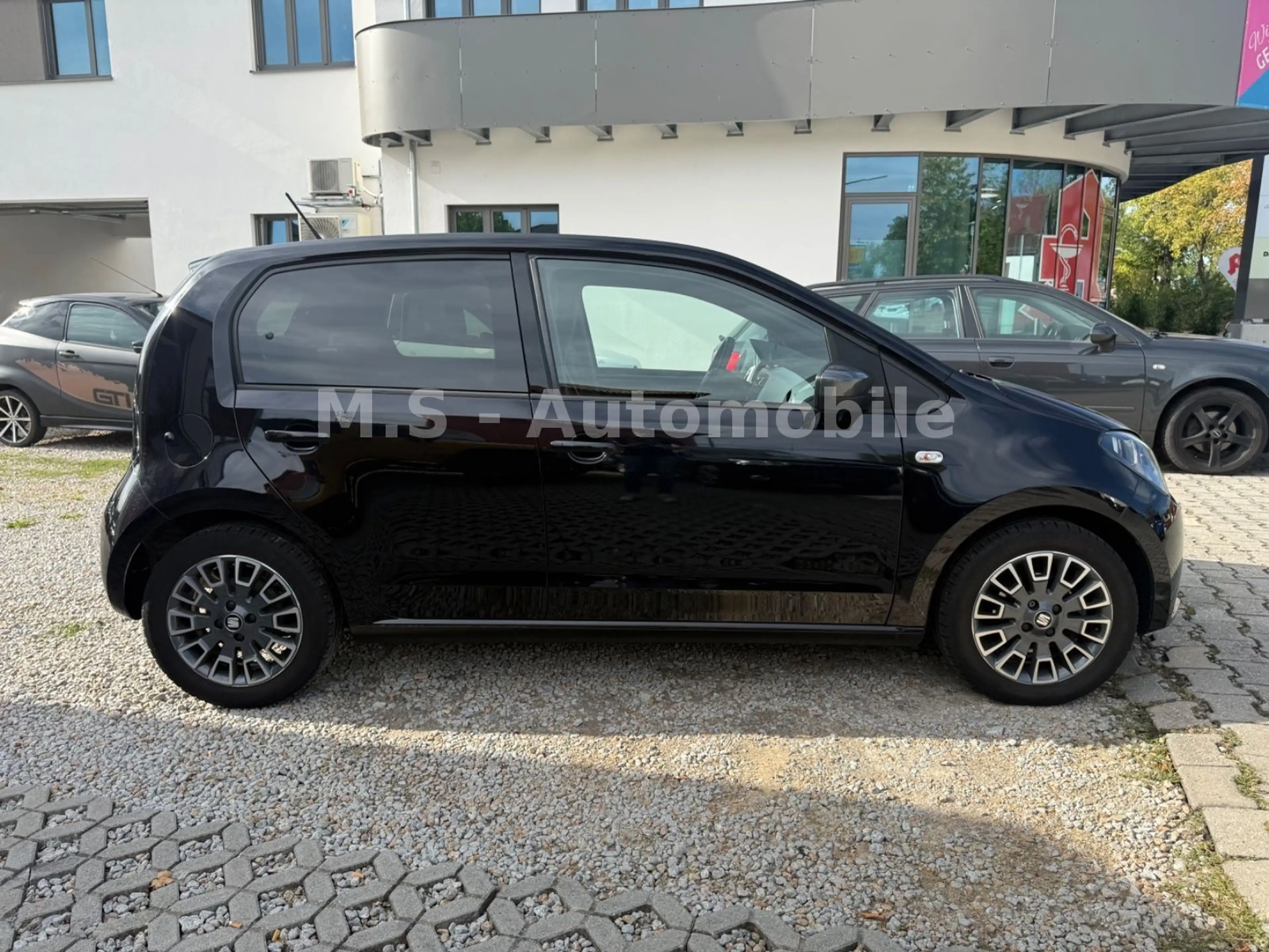SEAT Mii 1.0 Chic*Klima*USB*Bluetooth* Isofix*5-Türer — photo 6