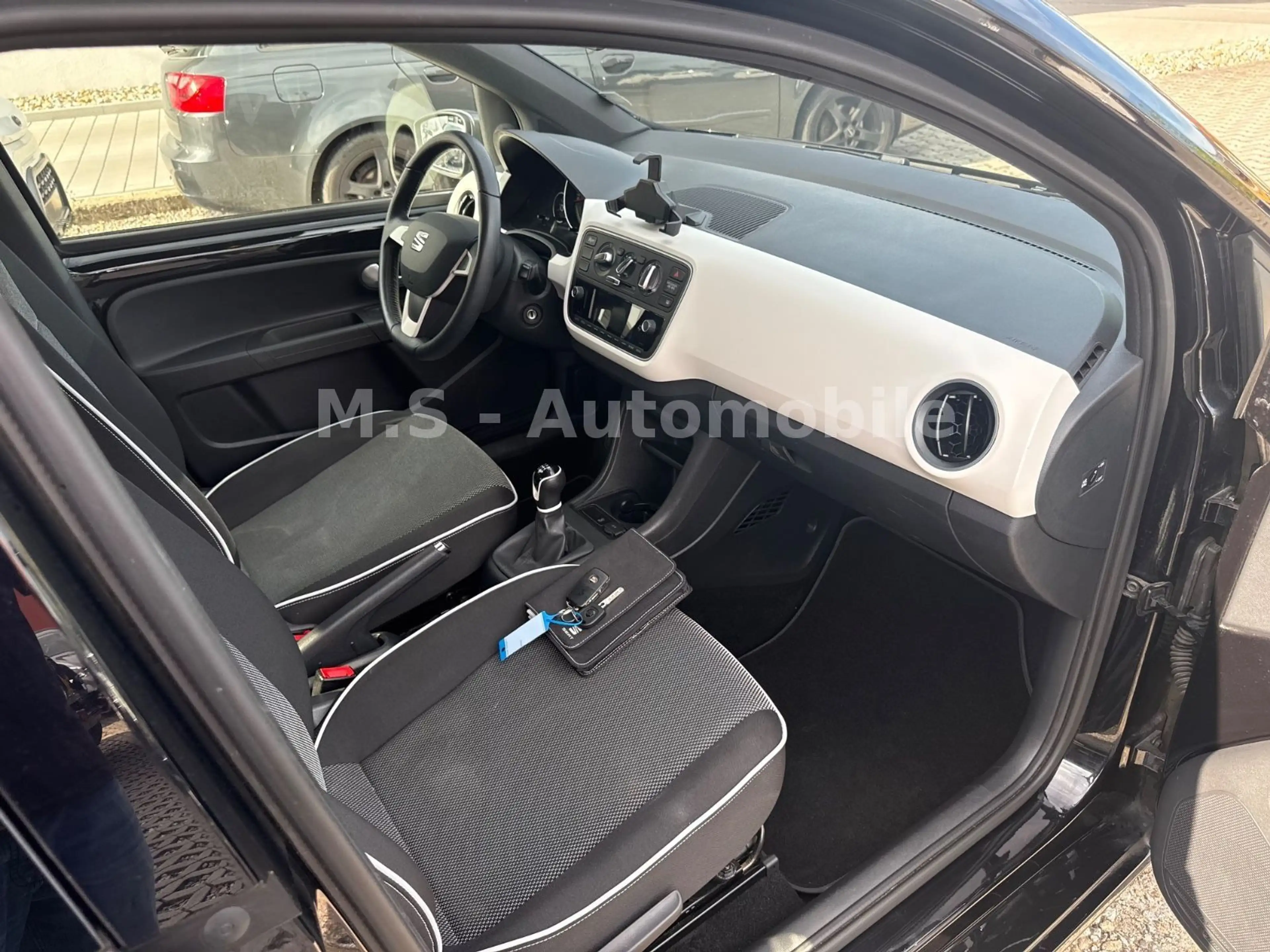 SEAT Mii 1.0 Chic*Klima*USB*Bluetooth* Isofix*5-Türer — photo 11